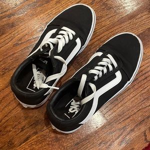 Vans Ward Womens Black & White Skate Shoes Size 7.5  Canvas, Like New Condition